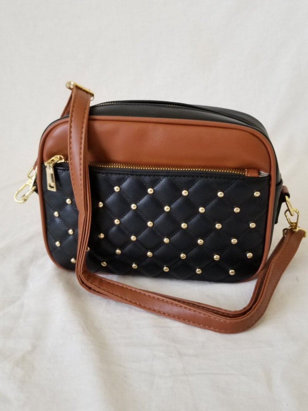 NWOT! Two-Tone Faux Leather Shoulder Bag Purse w/Gold-Tone Hardware and Accents